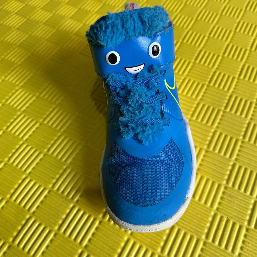 Nike Team Hustle D9 'Light Photo Blue'