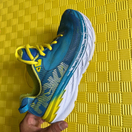 Hoka One One Bondi 5