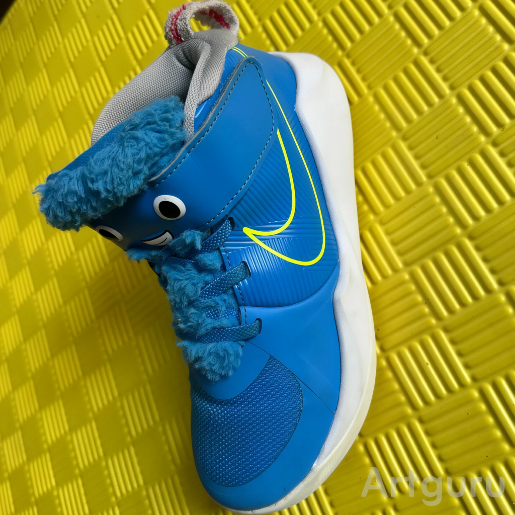 Nike Team Hustle D9 'Light Photo Blue'