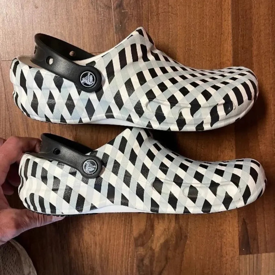 Crocs Unisex adults Plaid clogs black white
