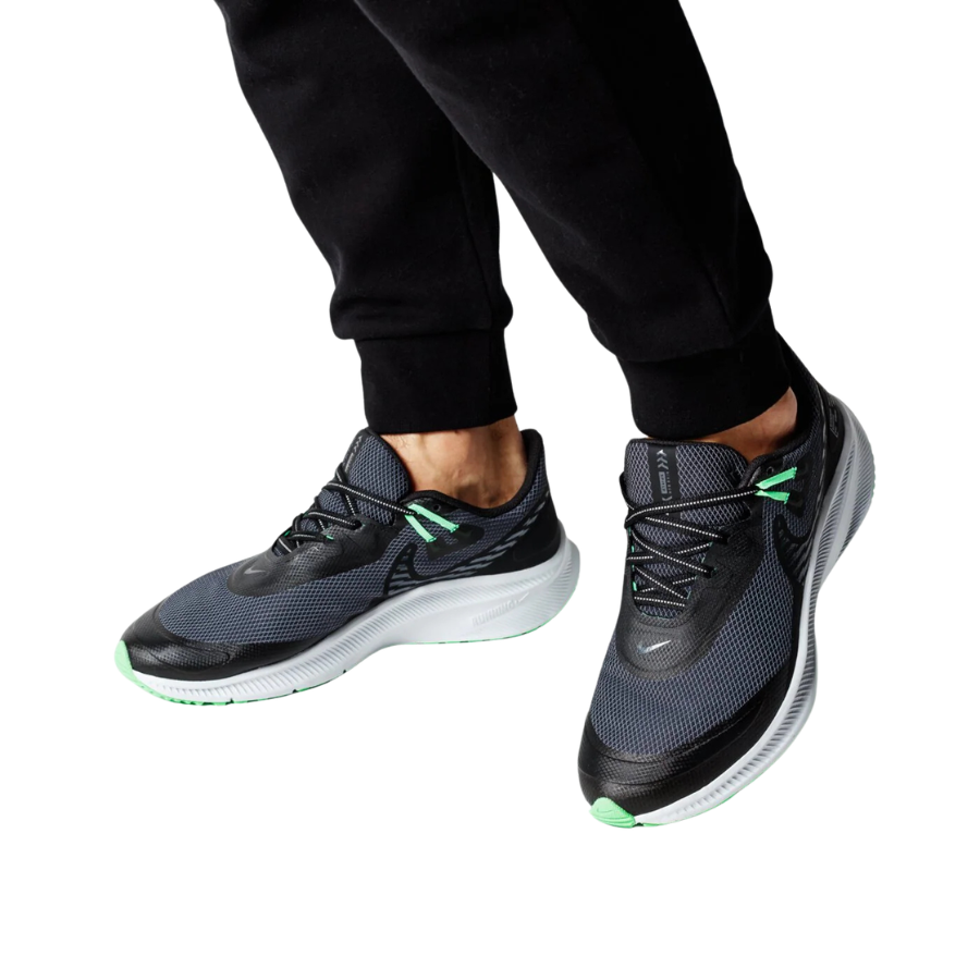NIKE Quest 3 Shield Men's